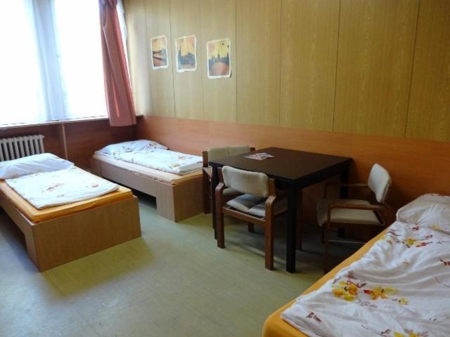 Hostel Monty Říčany Pokój zdjęcie